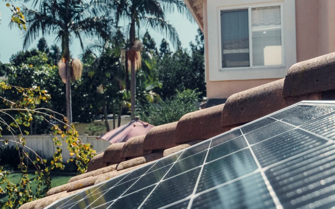 Energía Solar para Hogares: Costos, Beneficios y Subvenciones 2026